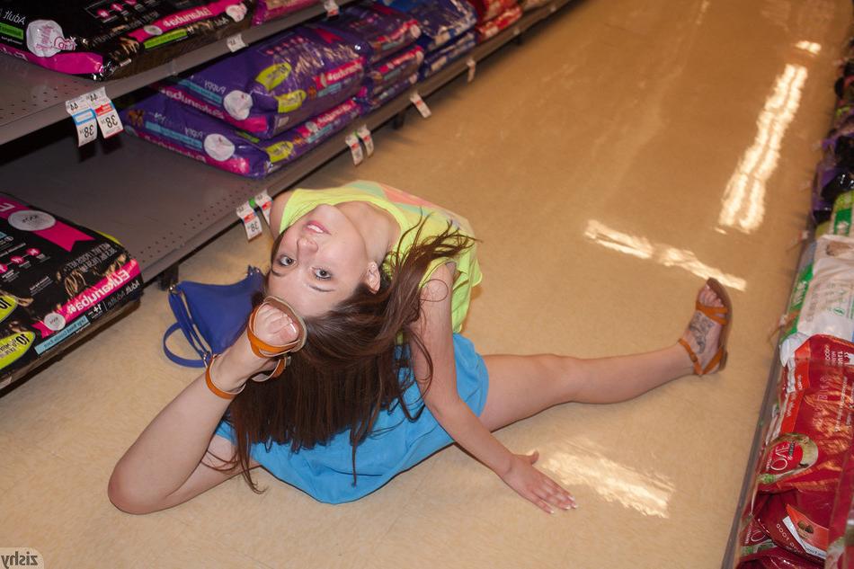 16P Girl flashing in public