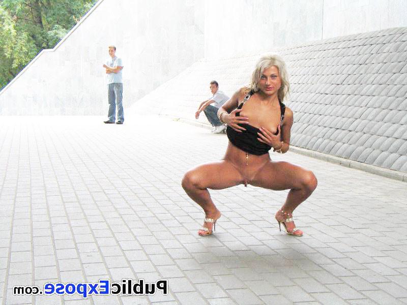 15P Rulebreaker gets fully nude in public