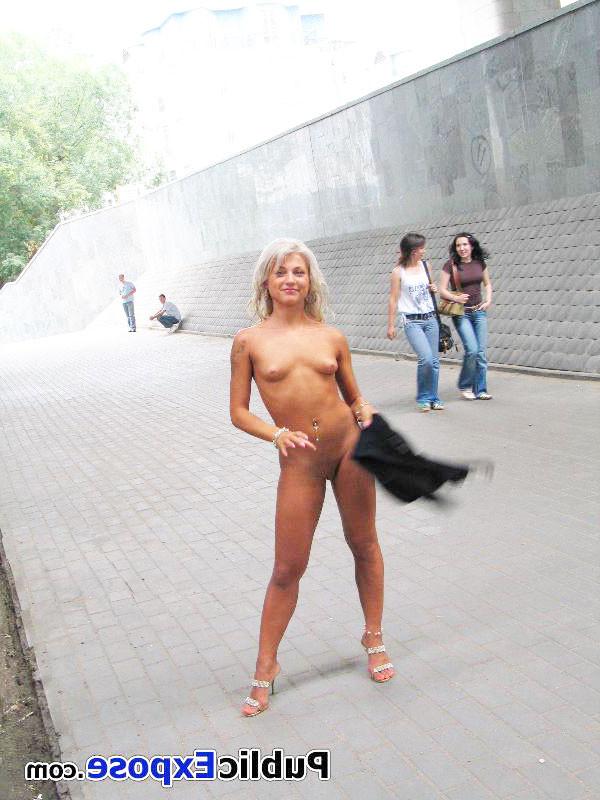 15P Rulebreaker gets fully nude in public