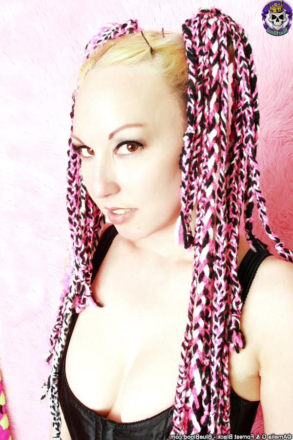 15P Cute Cyber Goth Raver Teen with Big Toy