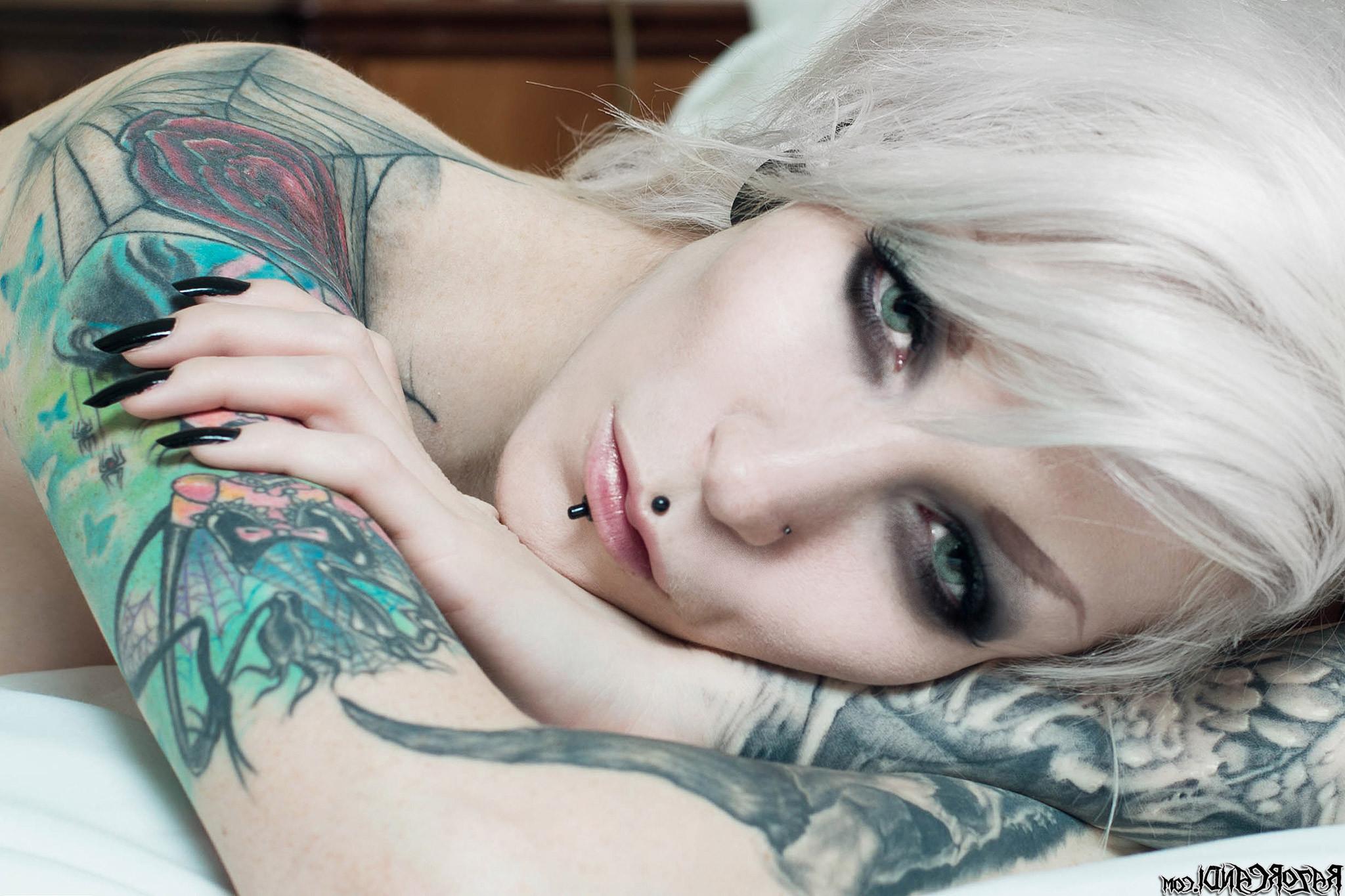 14P Porcelain Skin and Platinum Hair Goth Girl Razor Candi