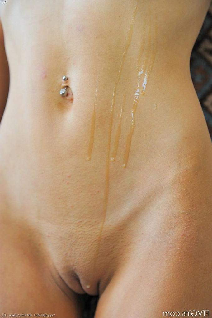 15P Horny new mommy licks her own sweet lactating milk