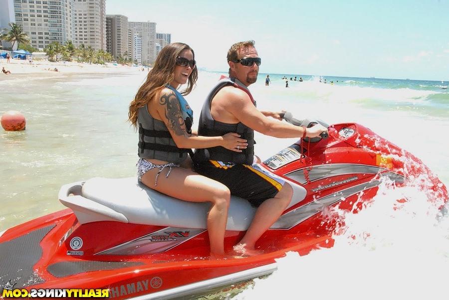 12P Super hot milf gets rammed up her box while riding a jet ski chk out these hot p
