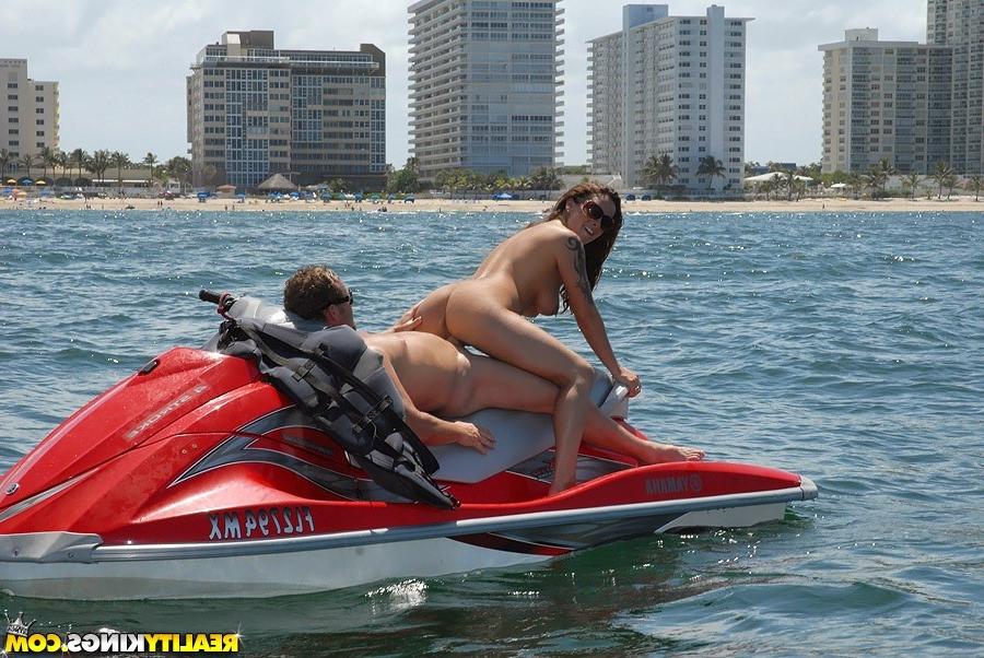 12P Super hot milf gets rammed up her box while riding a jet ski chk out these hot p