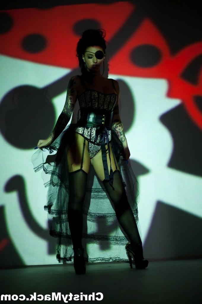 15P Christy Mack with an eye patch