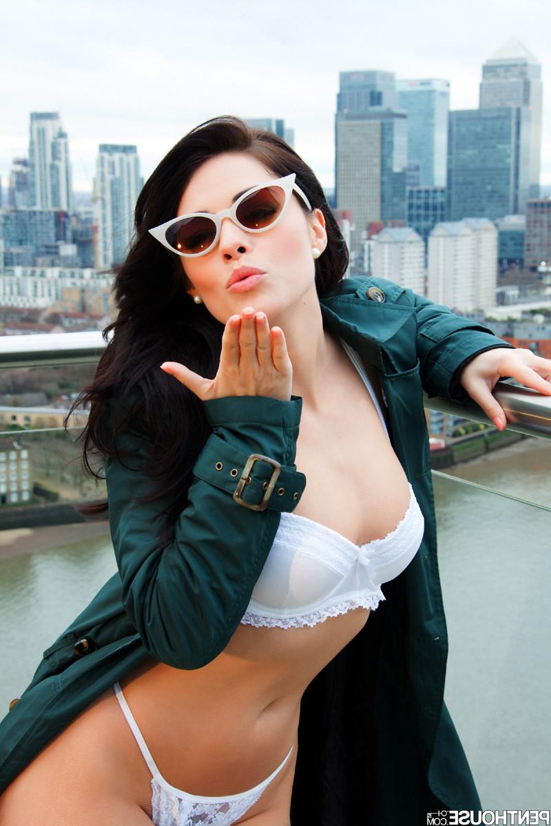15P Ava Dalush exposes her perfect curves on the rooftop