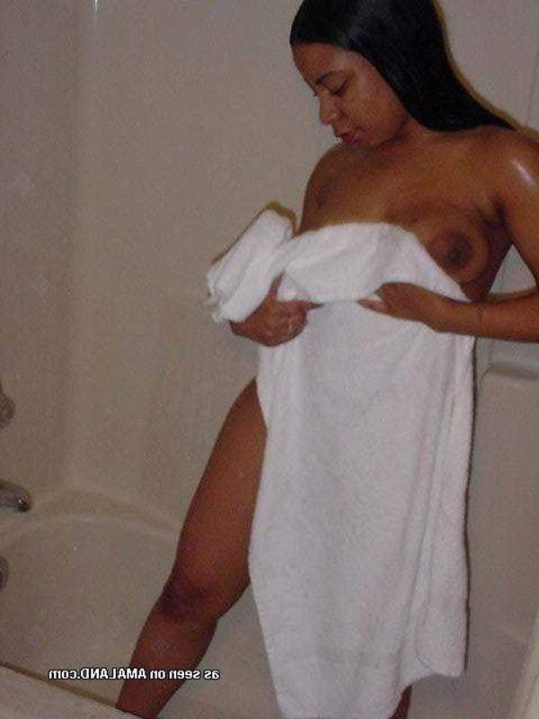 12P Hot ebony darling taking a shower