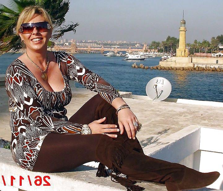 9P Turkish Mom Nergis
