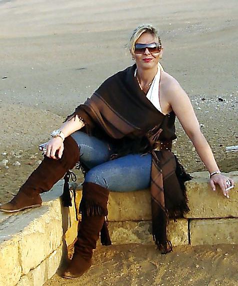 9P Turkish Mom Nergis