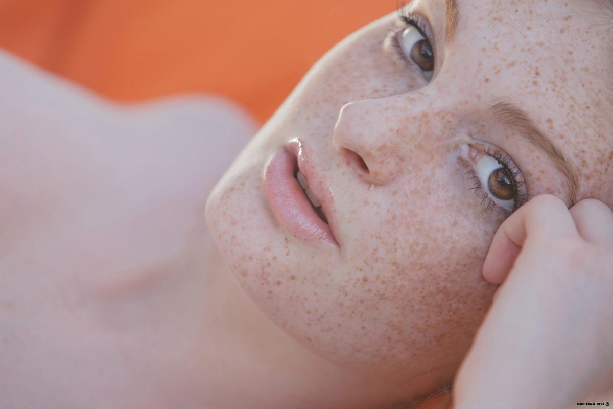 16P Busty redhead teen babe Faye Reagan toying