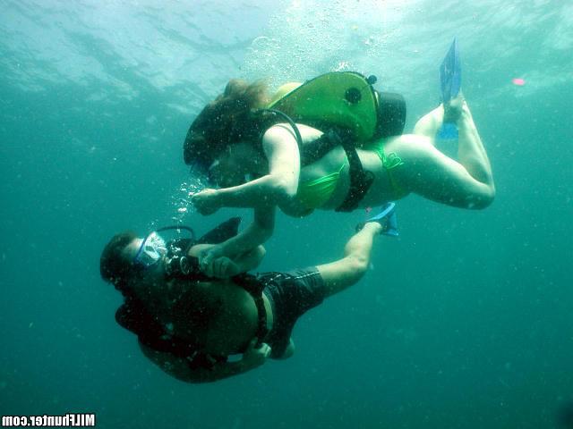 15P Busty MILF GF gets fucked and facialed underwater