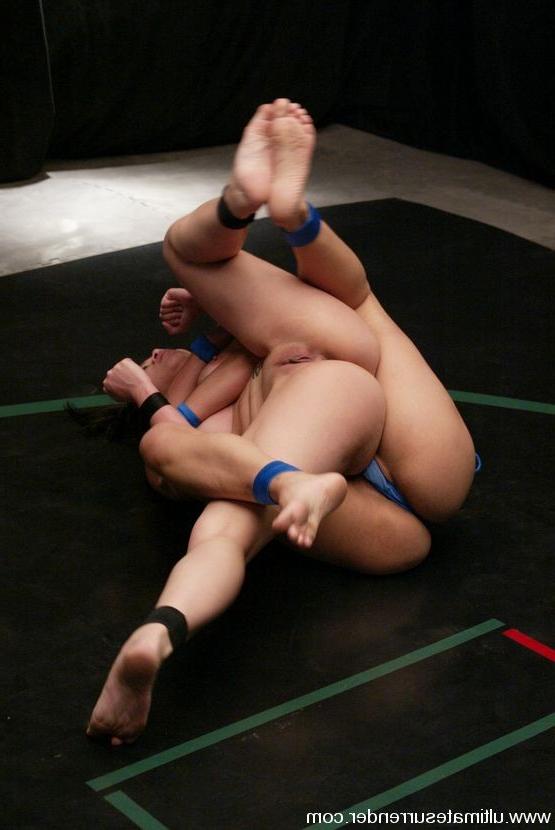 15P Female sexual wrestling