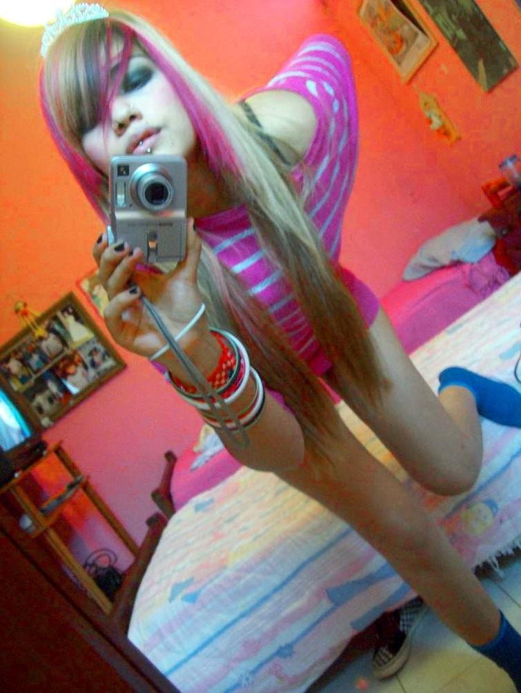 15P Kinky amateur girls