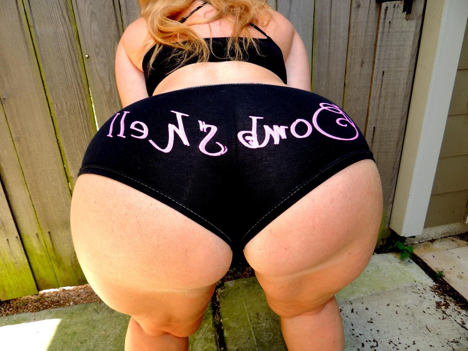 17P BBW Bombshell Gangbang