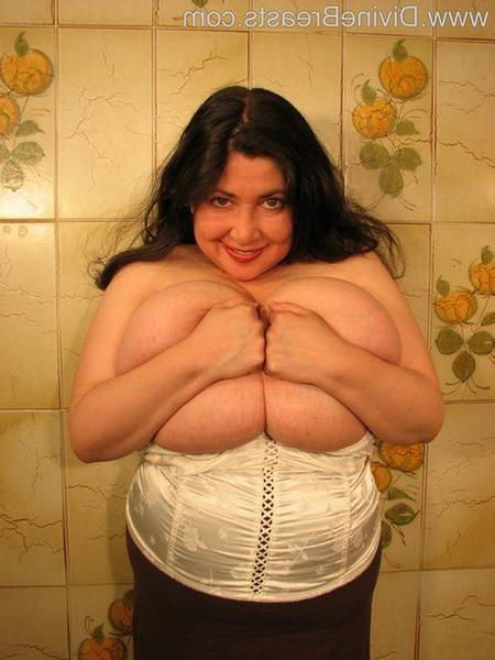 15P BBW Lingerie with Huge Tits