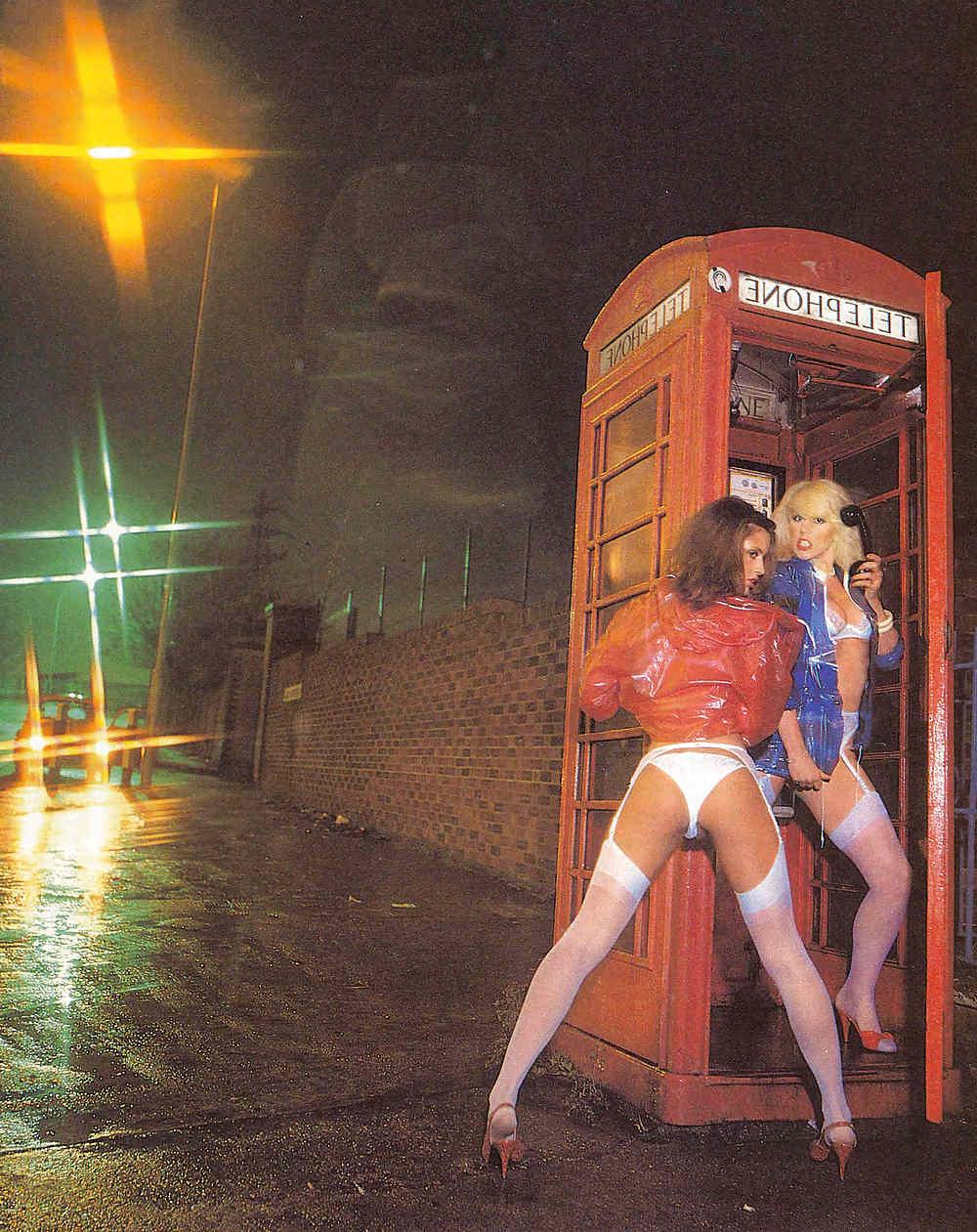 16P Puss in Booths - Vintage Classic 1984
