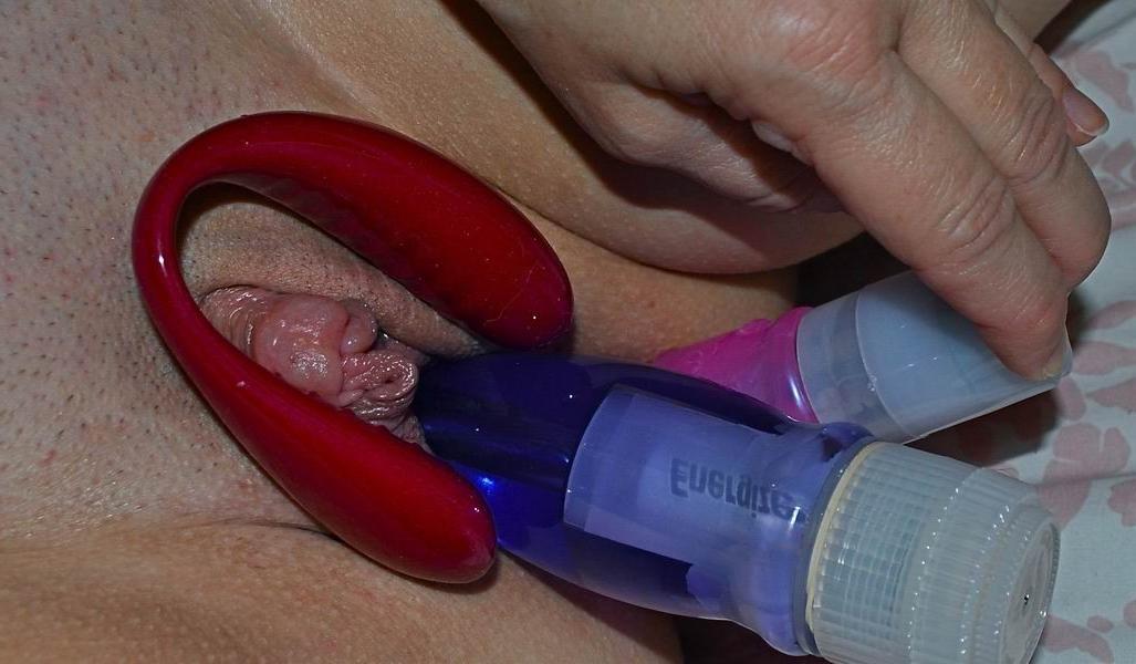 14P Big mature clitor get pumped bondage and torture