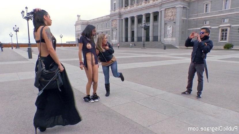 19P Carolina Abril public stripped and humiliated in front of a horn
