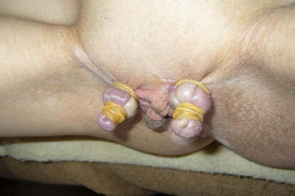 18P Pussy lips extreme bondage
