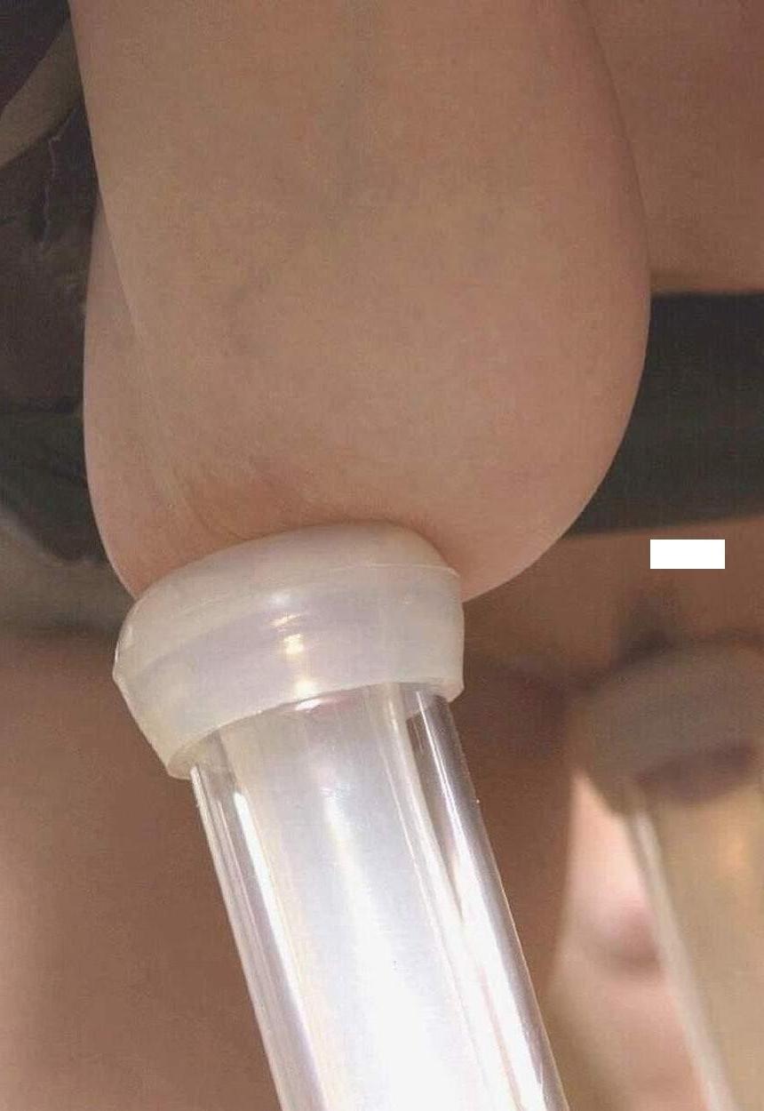 20P lactating babe bondaget and gets milking
