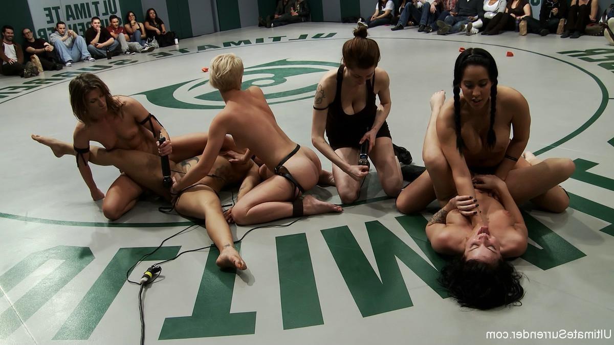 24P Non-scripted group lesbian wrestling in front of the audience