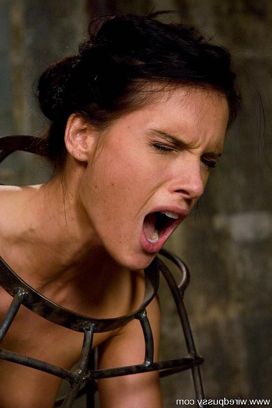 15P Isis Love ropes Jennifer Dark torturing her pussy and strapons
