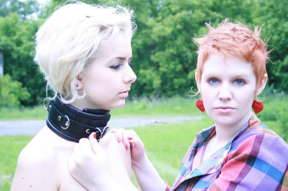 16P Mistress Redd takes he slavegirl scarlett out to the country for some humiliatin