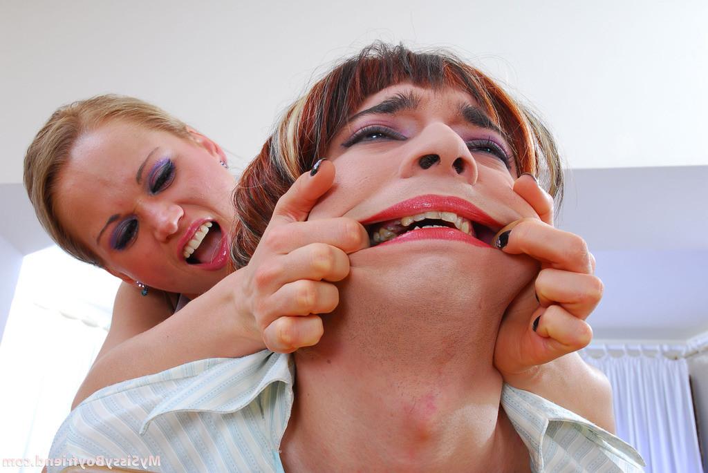 20P Sissy guy goes for kinky strapon experiments with his dominative girlfriend