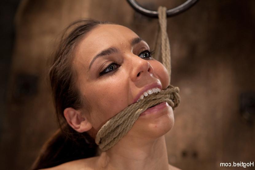 15P Sexy, long-legged, beautiful girl next door suffers tight bondage, nipple clamps