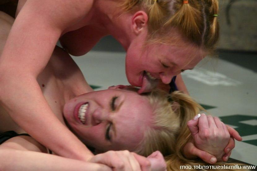 15P Female sexual wrestling