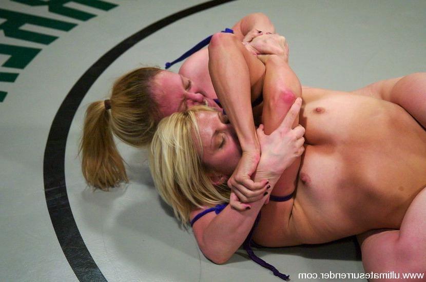 15P Female sexual wrestling