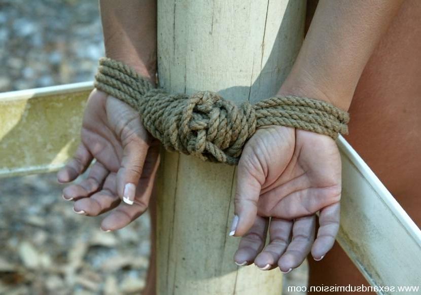 15P Two ladies getting bondage and having sex in the coutryside