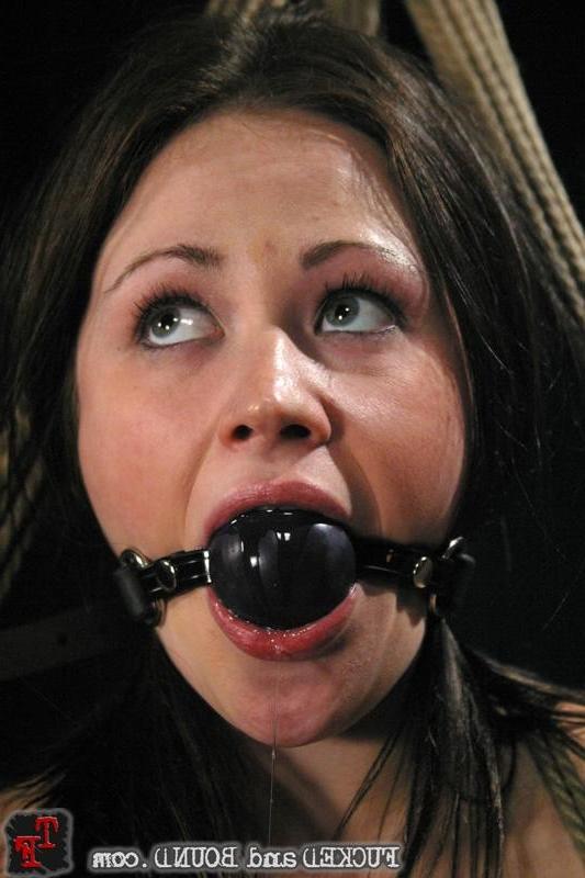 15P Pain whore Syndee Jennings gets bound and rough hfucked by Sascha 