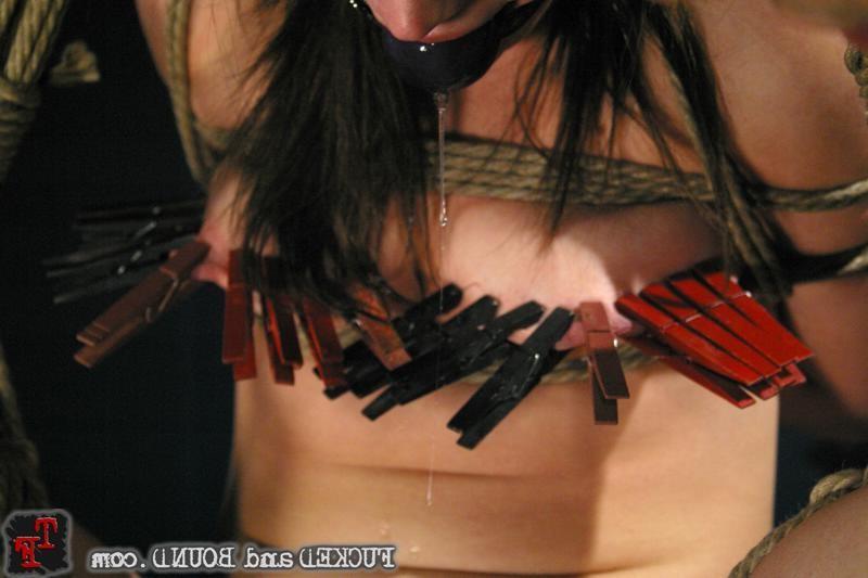 15P Pain whore Syndee Jennings gets bound and rough hfucked by Sascha 