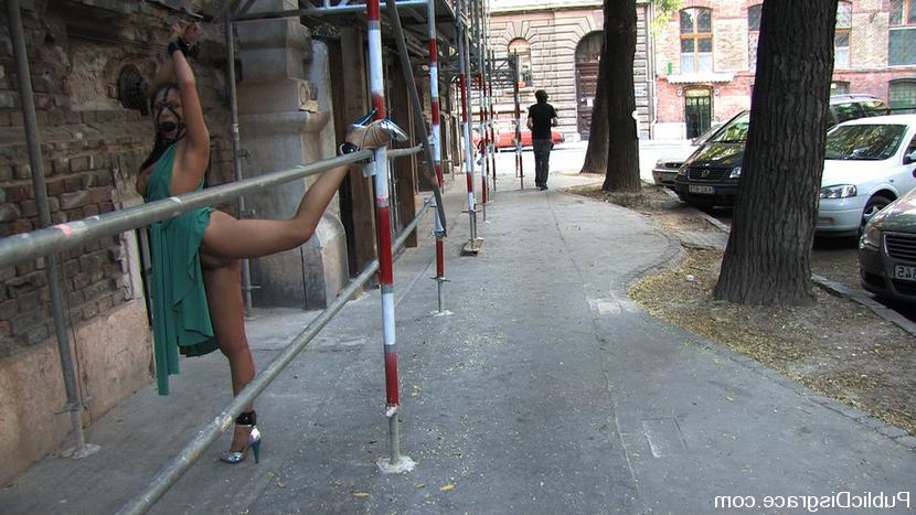 12P Romanian super slut Lea Lexus gets tied up and fucked in public