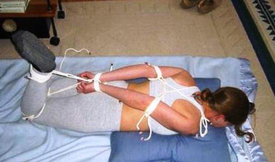 12P Hot babes playing some bondage games