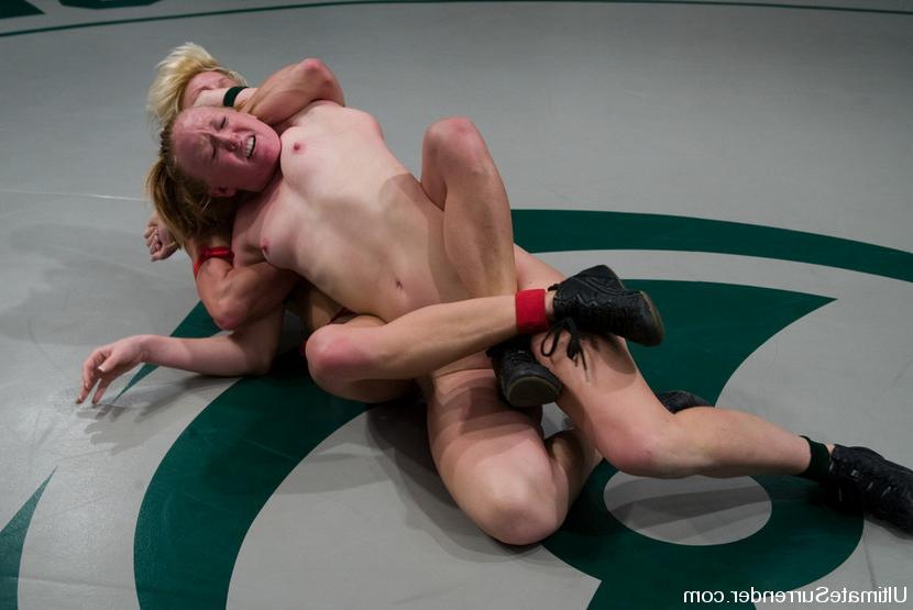 15P Two Blonds battle naked to see who fucks the other