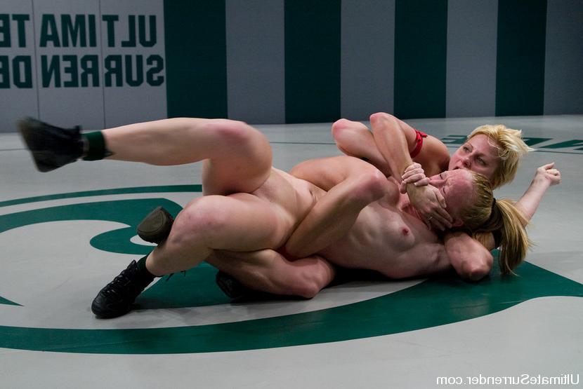 15P Two Blonds battle naked to see who fucks the other