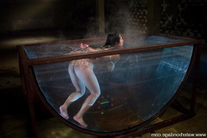 15P Submissive Gianna forced into water by her dom
