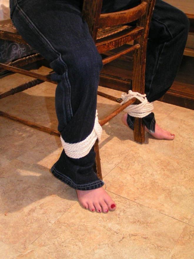 12P Amateur Babes tied up at home