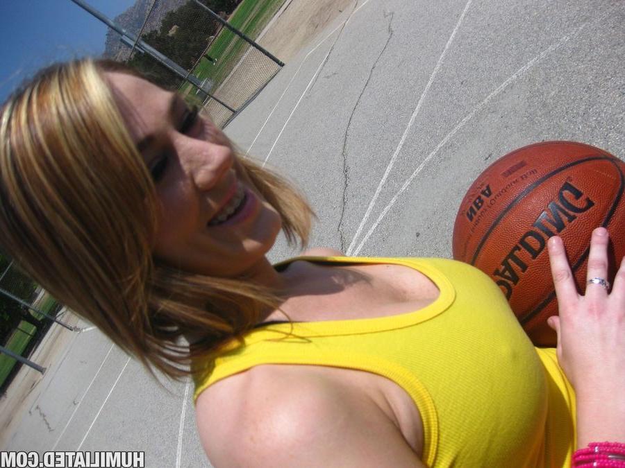 16P Amber Ashlee tied up for kinky sex