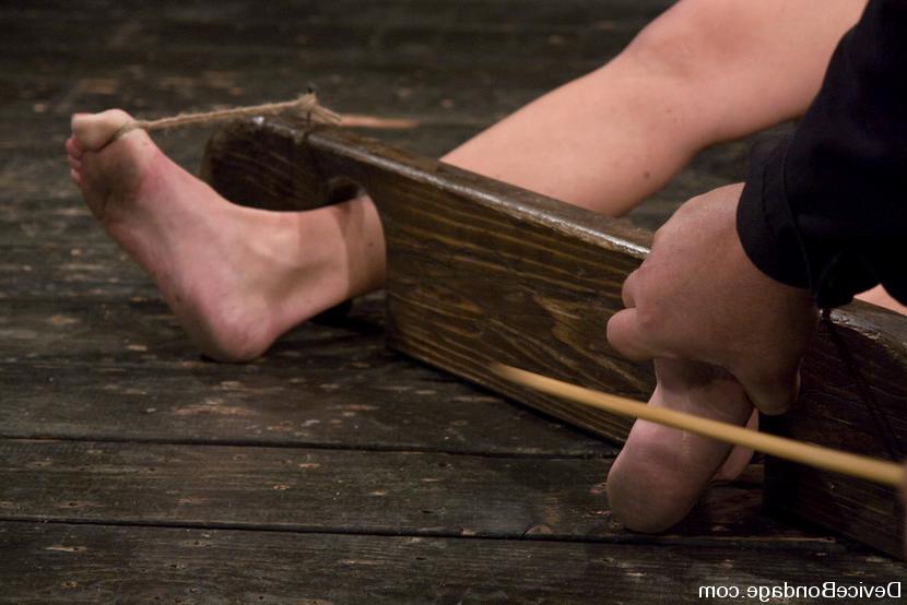 15P Pain whore Krissy Lynn gets rough feet dominated