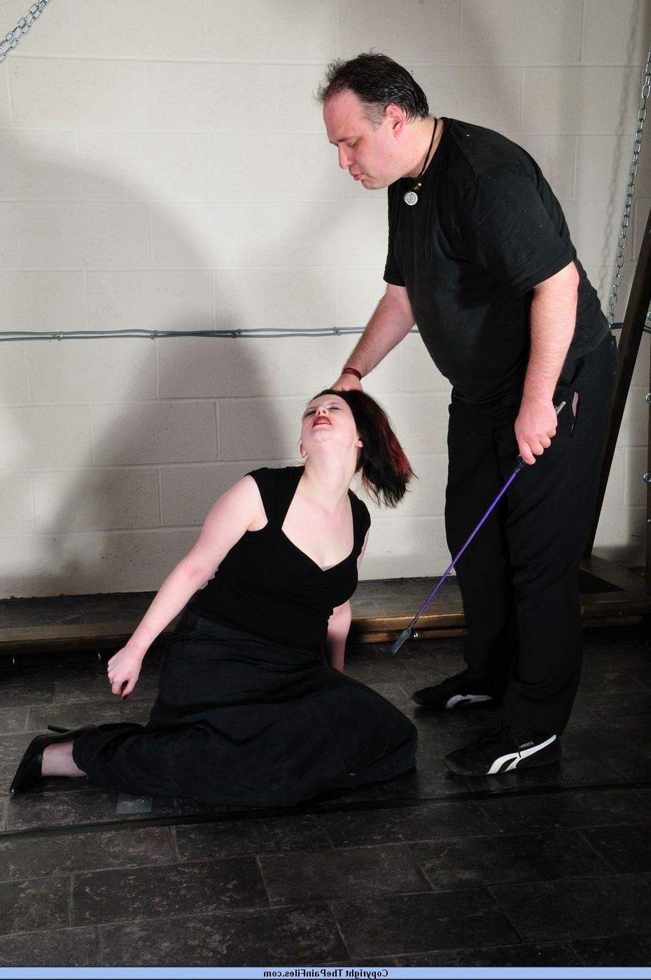 16P Kinky slavegirl in rough humiliation and extreme spanking