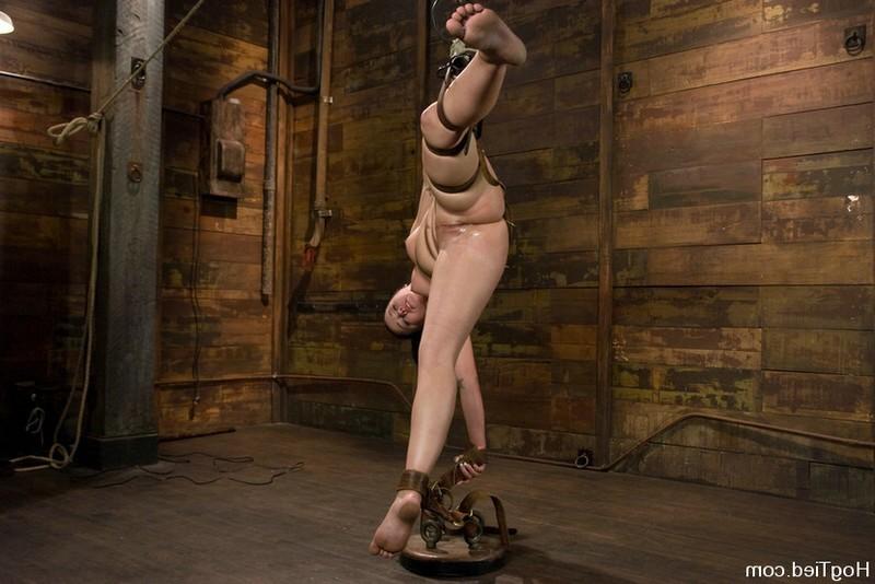 15P Busty babe gets tied up with rope