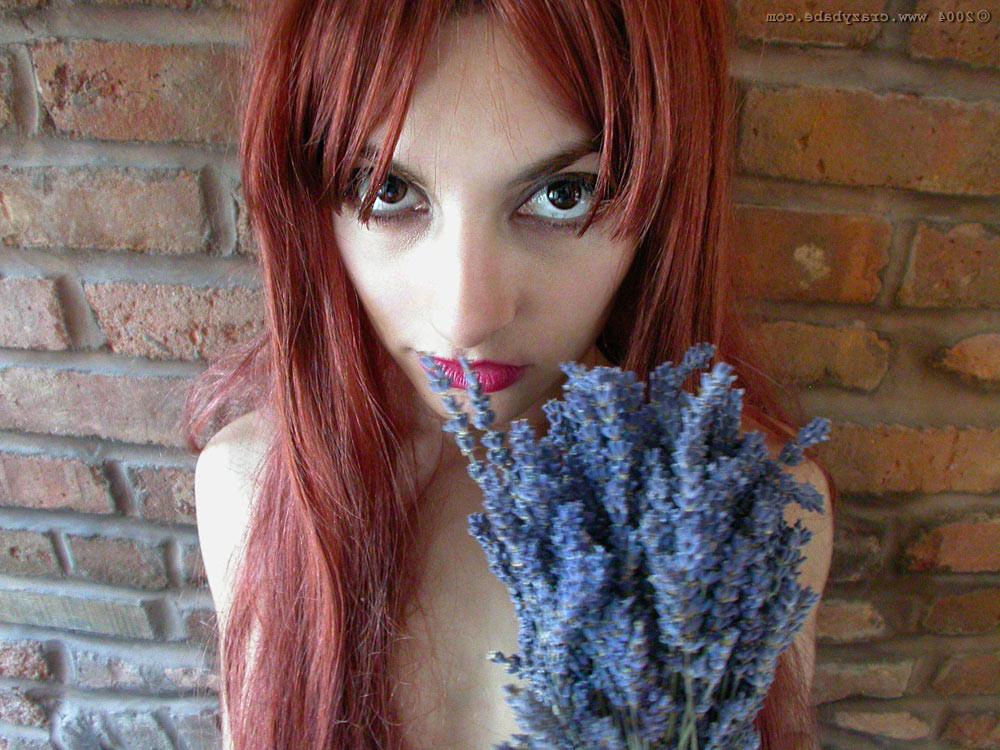 15P Gorgeous goth teenie in chains showing furry pussy