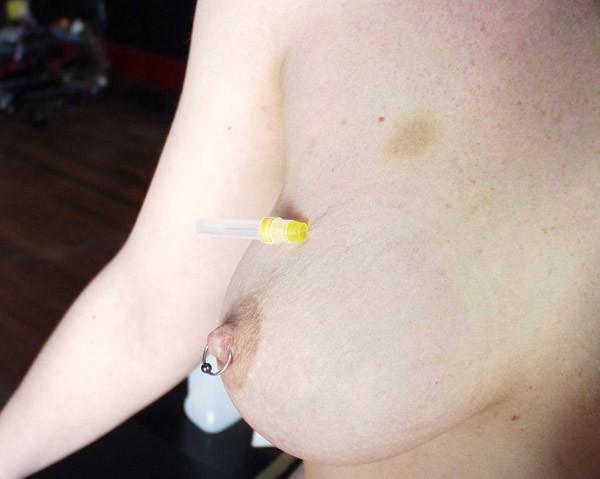 16P Kinky chick gets off on bondage and needle play
