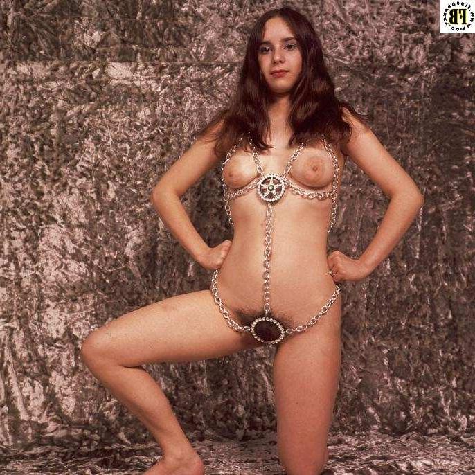 15P Classic rope bondage with a retro twist