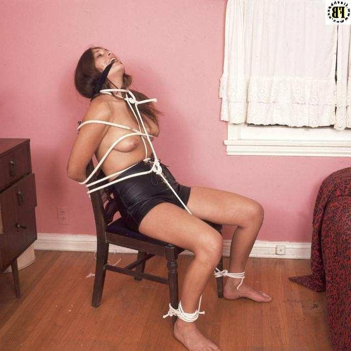 15P Rare retro bondage action