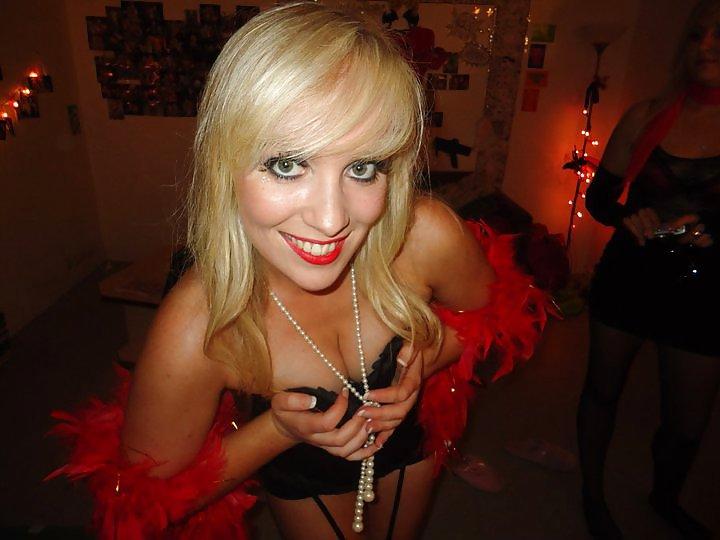 25P Hot British babe - Lorna