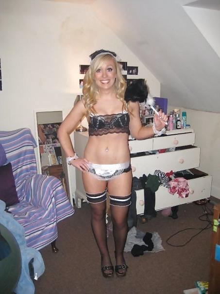 25P Hot British babe - Lorna